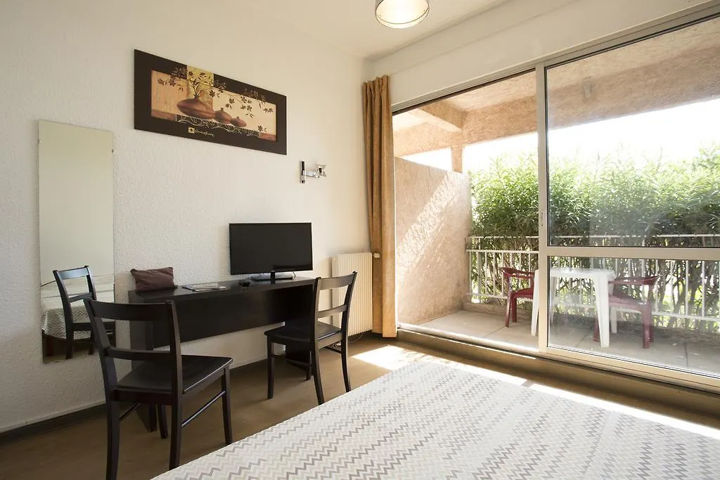 Holiday park Village Vacances Le Kangourou By Popinns Frejus